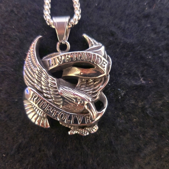 Live to ride ride to live pendant - Picture 1 of 2